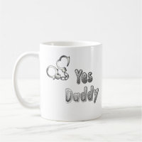 Oui, papa avec des tasses de menottes, des cadeaux