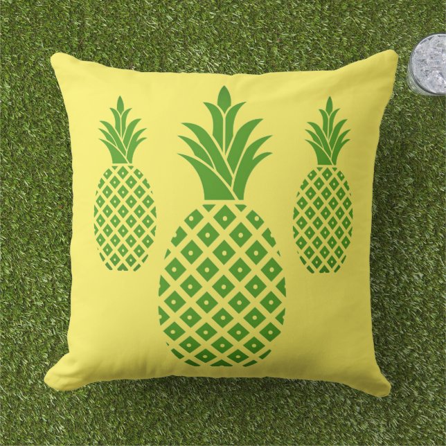 Outdoor Throw Pillow-Pineapples Pillow (Grass)