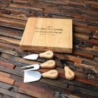 Outils de cuisine gravés classiques avec tableau d