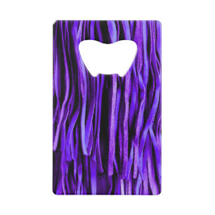 Ouverture de la bouteille en cuir violet
