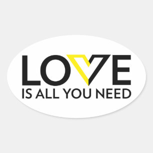 Ovale L'amour est tout ce dont vous avez besoin Sticker