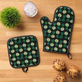 Oven Mitt and Pot Holders Oven Mitt & Pot Holder Set