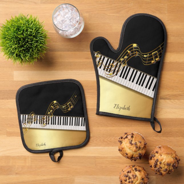 Oven Mitt and Pot Holders Oven Mitt & Pot Holder Set (Top Down)