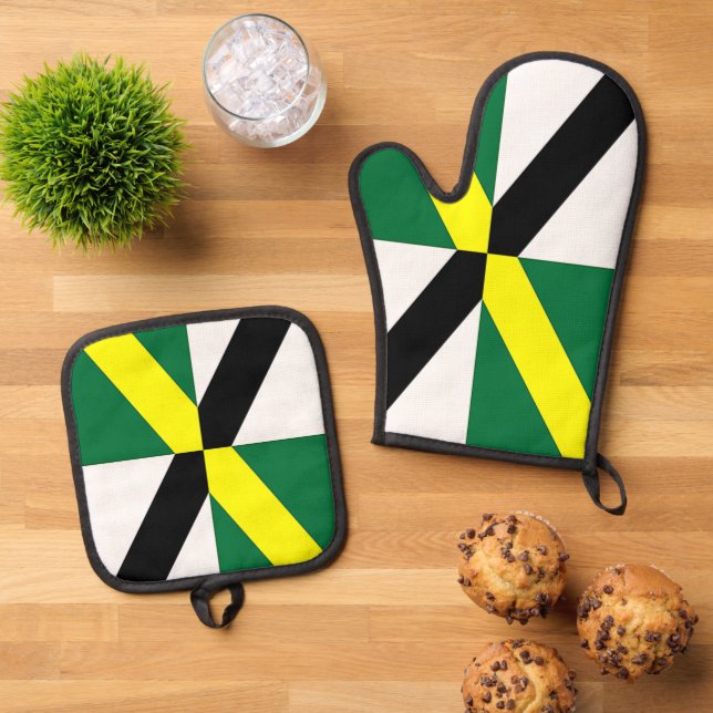 Oven Mitt and Pot Holders with flag of Monterey Oven Mitt & Pot Holder Set (Top Down)