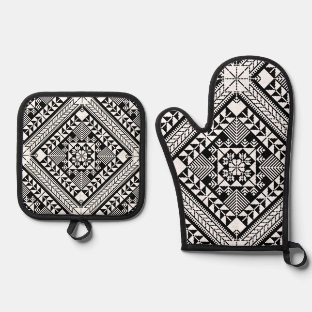 . OVEN MITT & POT HOLDER SET (Front)