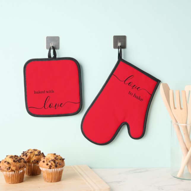 Oven Mitts & Pot Holders - Love to Bake Oven Mitt & Pot Holder Set (Insitu(Hanging))