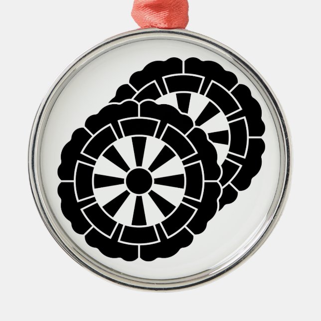 Overlapping flower-shaped Genji carts Metal Ornament (Front)