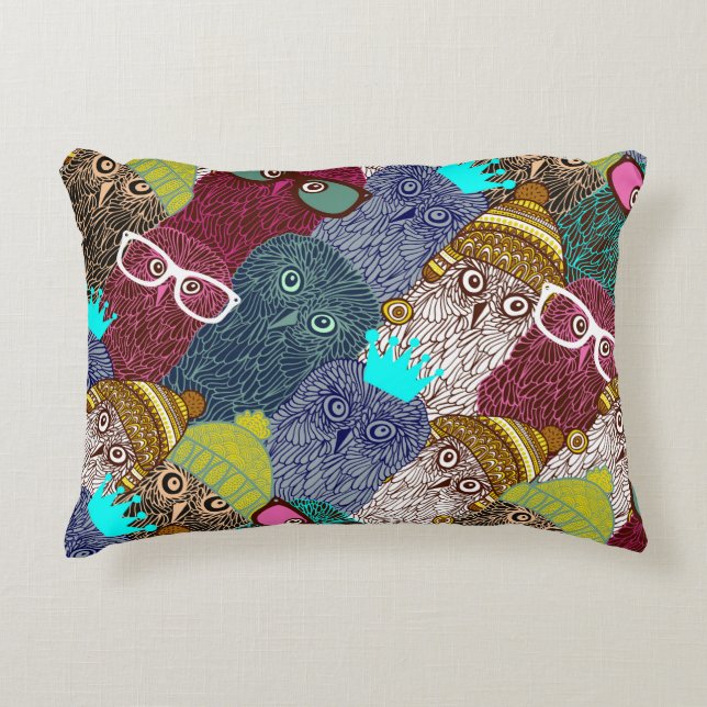 Owl in crown accent pillow (Front)