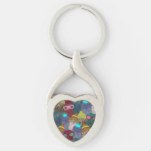 Owl in crown keychain