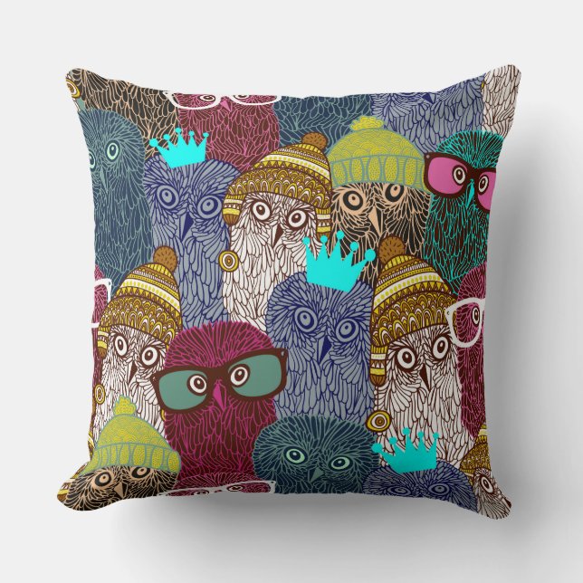 Owl in crown throw pillow (Front)