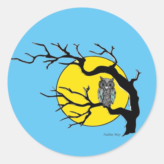 Owl on a tree classic round sticker (Front)