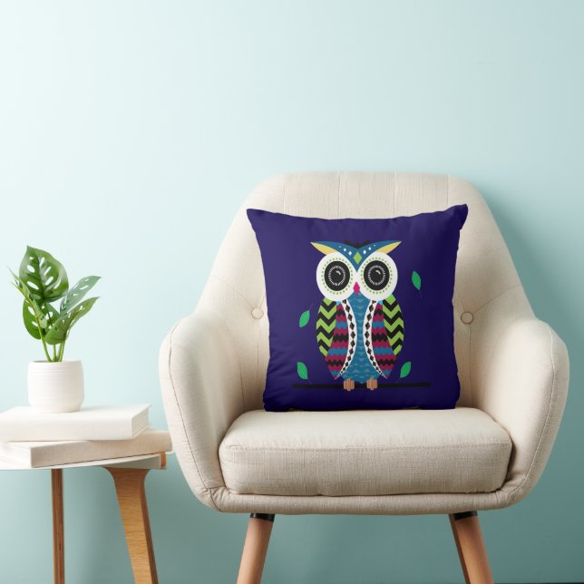 owl throw pillow (Chair)