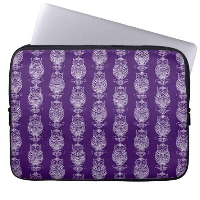 Owl (violet) - Laptop Sleeve (Front)