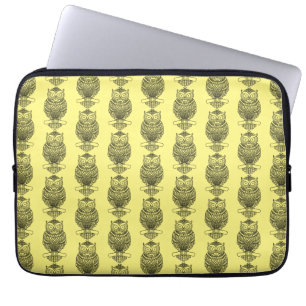 Owl (yellow) - Laptop Sleeve
