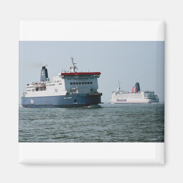 P & O European Ferries' "Pride of Burgundy" passin Magnet (Front)