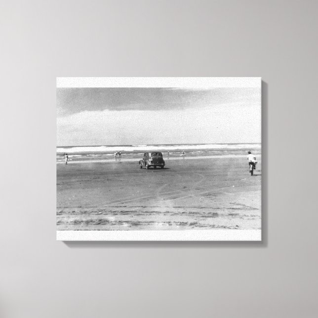 Pacific Ocean Beach Scene Photograph Canvas Print (Front)