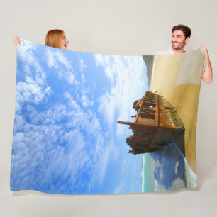 PACIFIC SHIPWRECK FLEECE BLANKET