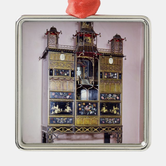 Pagoda cabinet in style of Thomas Chippendale Metal Ornament (Front)