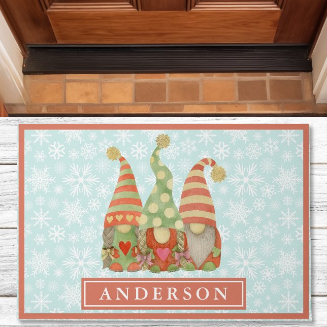 Paillasson Aquarelle Noël Gnome Trio Nom de famille (Créateur téléchargé)