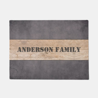 Paillasson Bois sur fond sombre, nom de famille