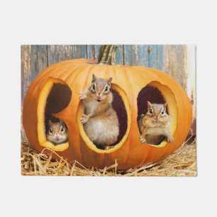Paillasson Chipmunks à l'intérieur de Boo Jack-o-Lantern