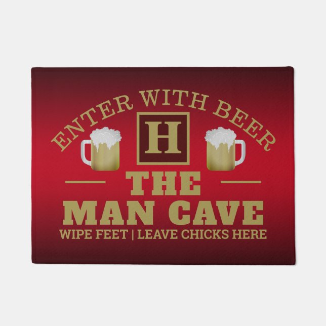 Paillasson Drôle MAN CAVE avec Monogramme et bière sur RED (Devant)