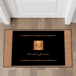 Paillasson Élégant noir or personnalisé monogramme nom script