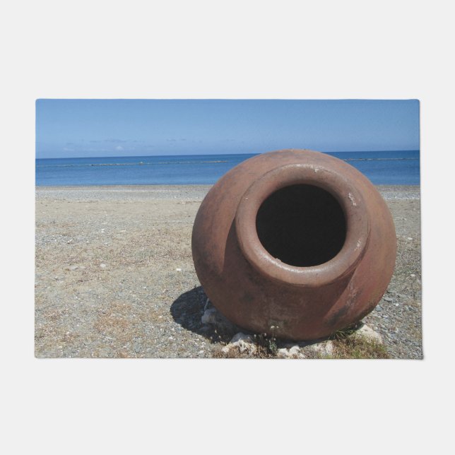 Paillasson Pot grec traditionnel en terre cuite sur la plage (Devant)