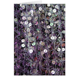 Paillettes et perles pourpres