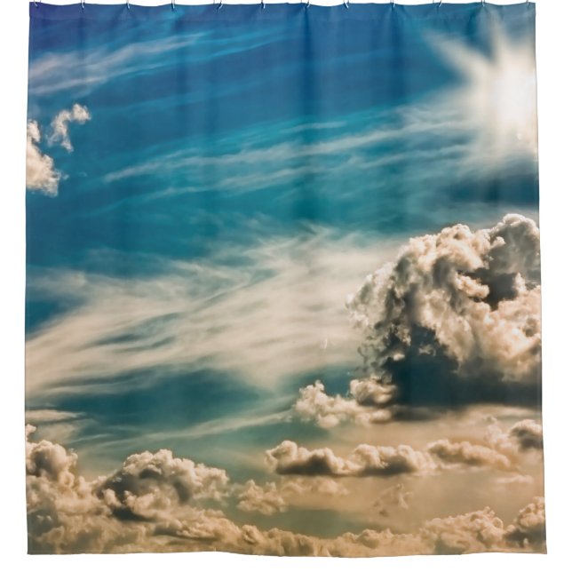 Paintery sky. Beautiful dramatic sky with clouds a (Front)