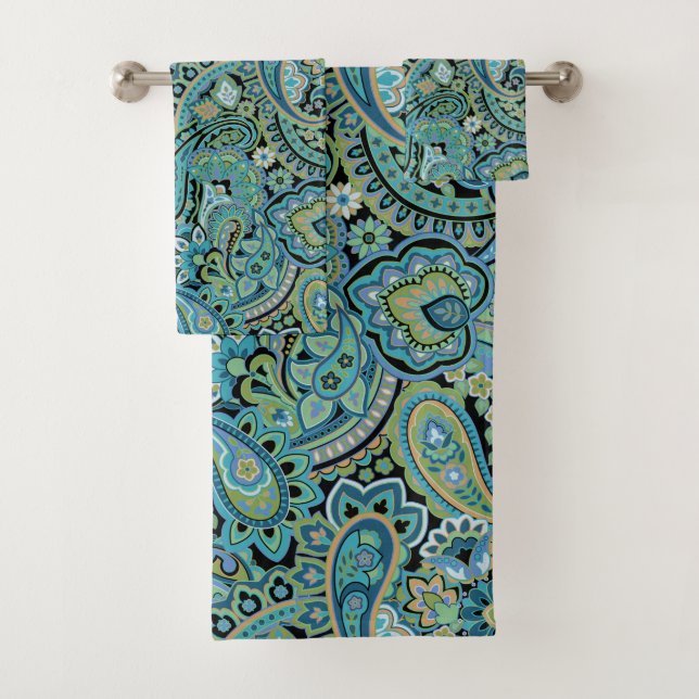 Paisley Forest Green Bath Towel Set (Insitu)