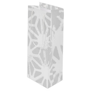 Pale gray geometric pattern wine gift bag