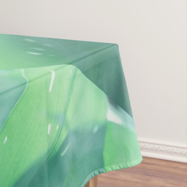 Pale Green Plant Leaves Pattern Tablecloth (In Situ)