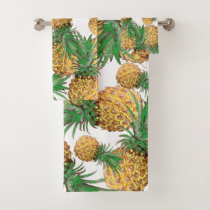 Pale Green Stylized Pineapples Pattern Bath Towel Set