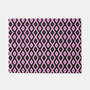 Pale pink and black diamond pattern doormat