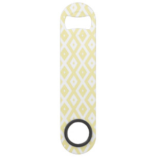 Pale yellow and white diamond pattern bar key