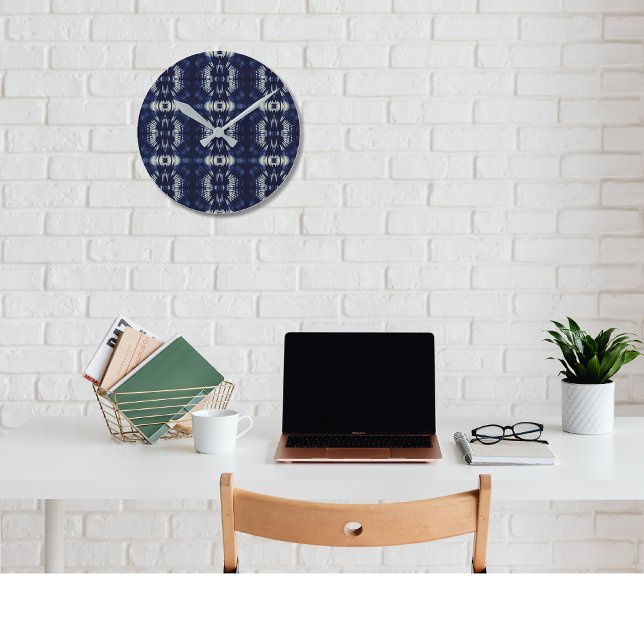 Palm Leaf in Delft Blue  Round Clock (Creator Uploaded)