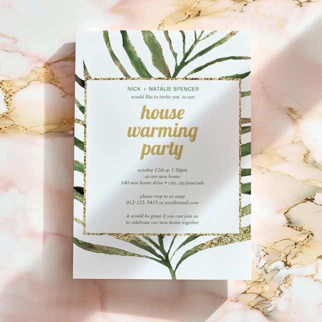 Palm leaf Invitation de la fête du réchauffement d (Golden and green palm leaf with "house warming party" written inside along with party details.)