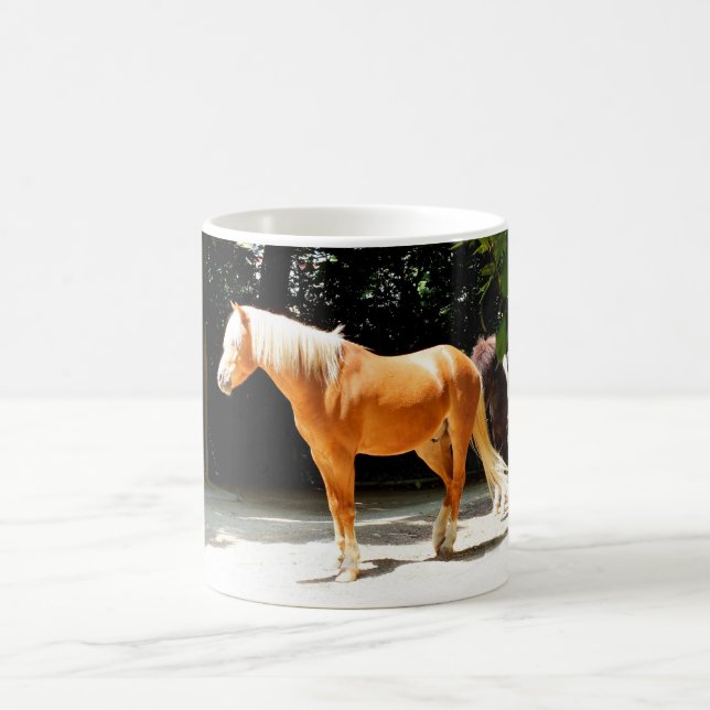 Palomino horse coffee mug (Center)