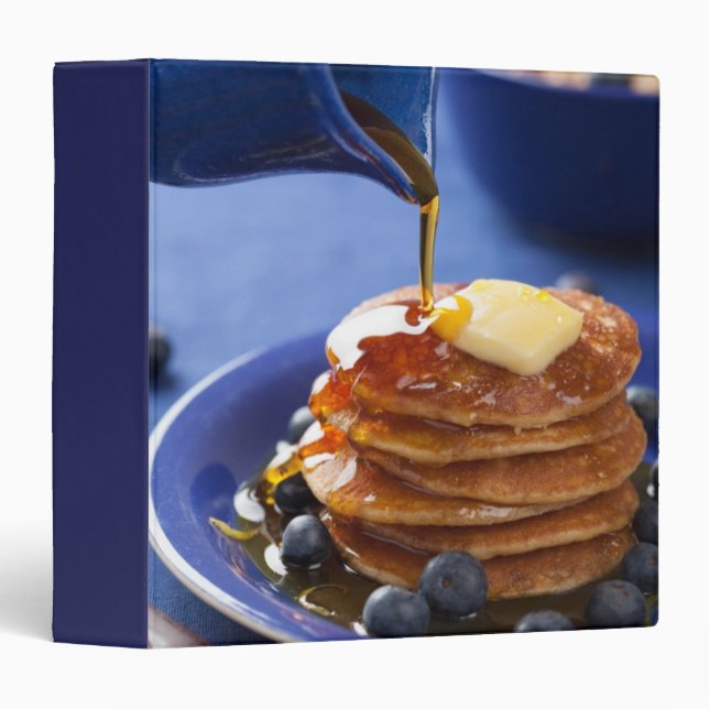 Pancakes with syrup and blueberry binder (Front/Spine)