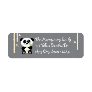 Panda en bambou de bébé de hurlement dans des