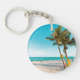 Panneaux de surf sur la plage lancer oreiller