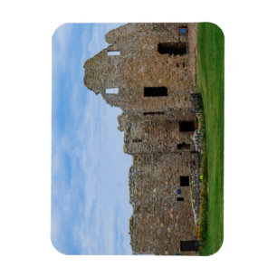 Panorama of Dunnottar castle in Aberdeenshire, Sco Magnet