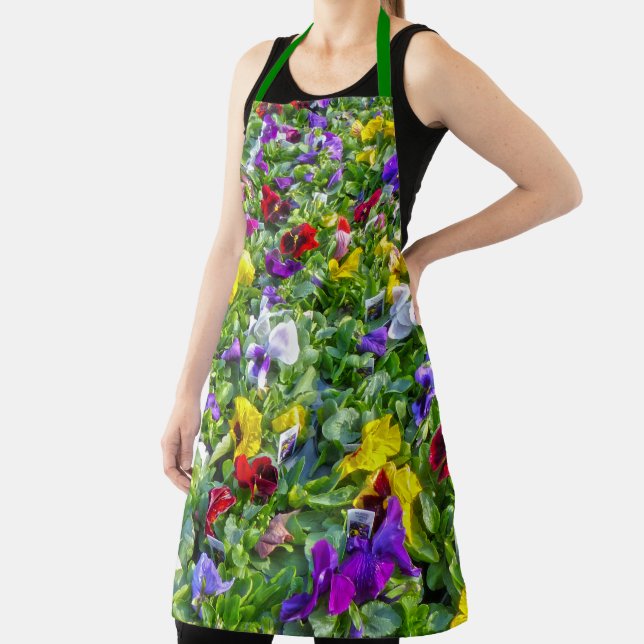 Pansies Apron (Insitu)
