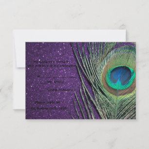 Paon pourpre scintillant épousant des cartes de