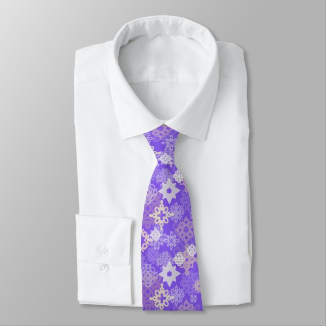 Paper snowflakes and stars on violet background tie (Tied)