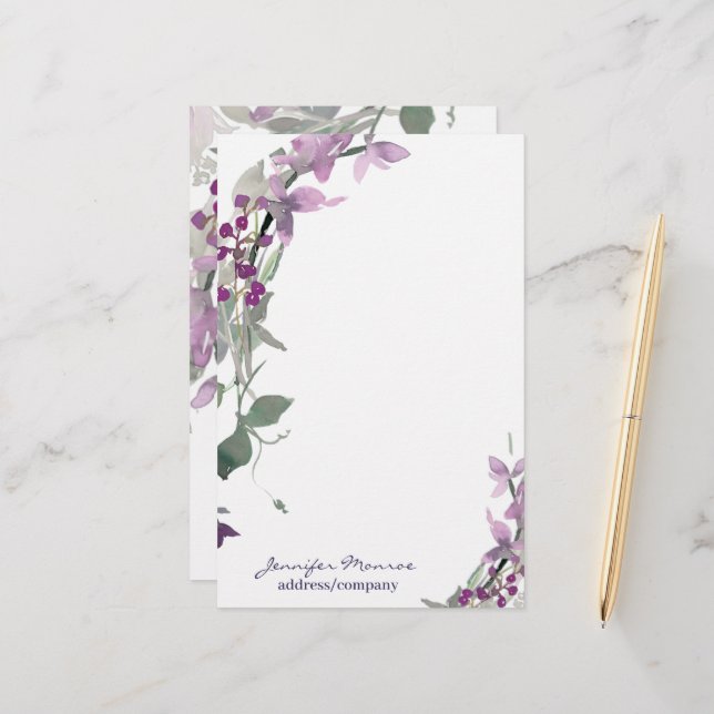 Papeterie Aquarelle violette florale personnalisée (Devant/Arrière en situation)
