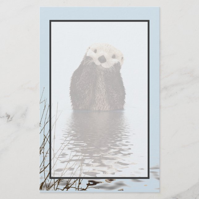 Papeterie Mignonne Otter debout dans un étang tenant son vis (Devant)