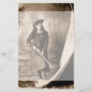 Papeterie Miss Annie Oakley avec pistolet, Portrait photo Vi