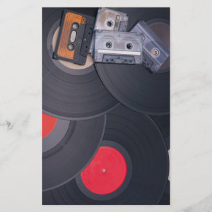 Papeterie rétros enregistreurs à cassettes et disques viny